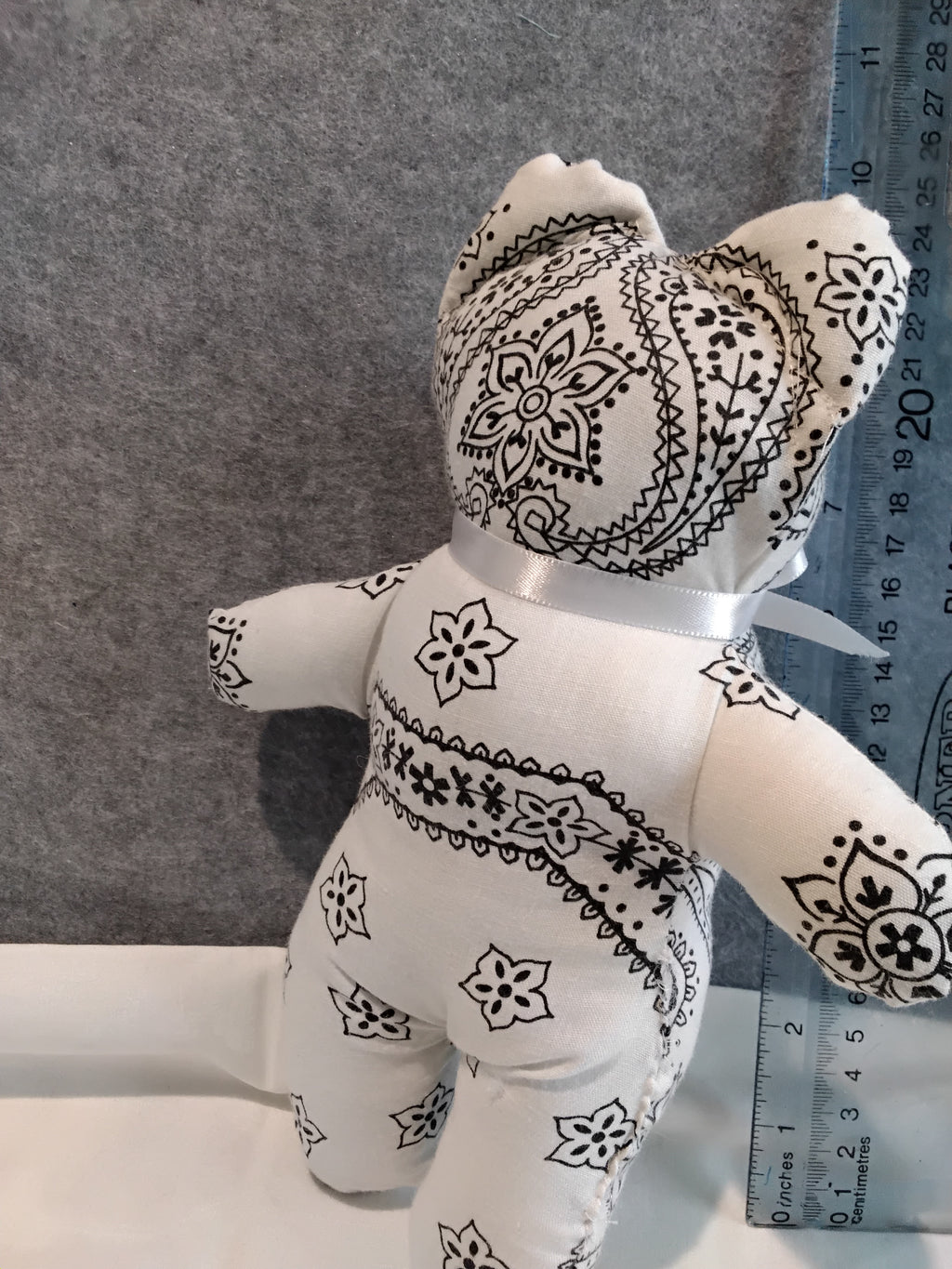 9" Bandana Bear