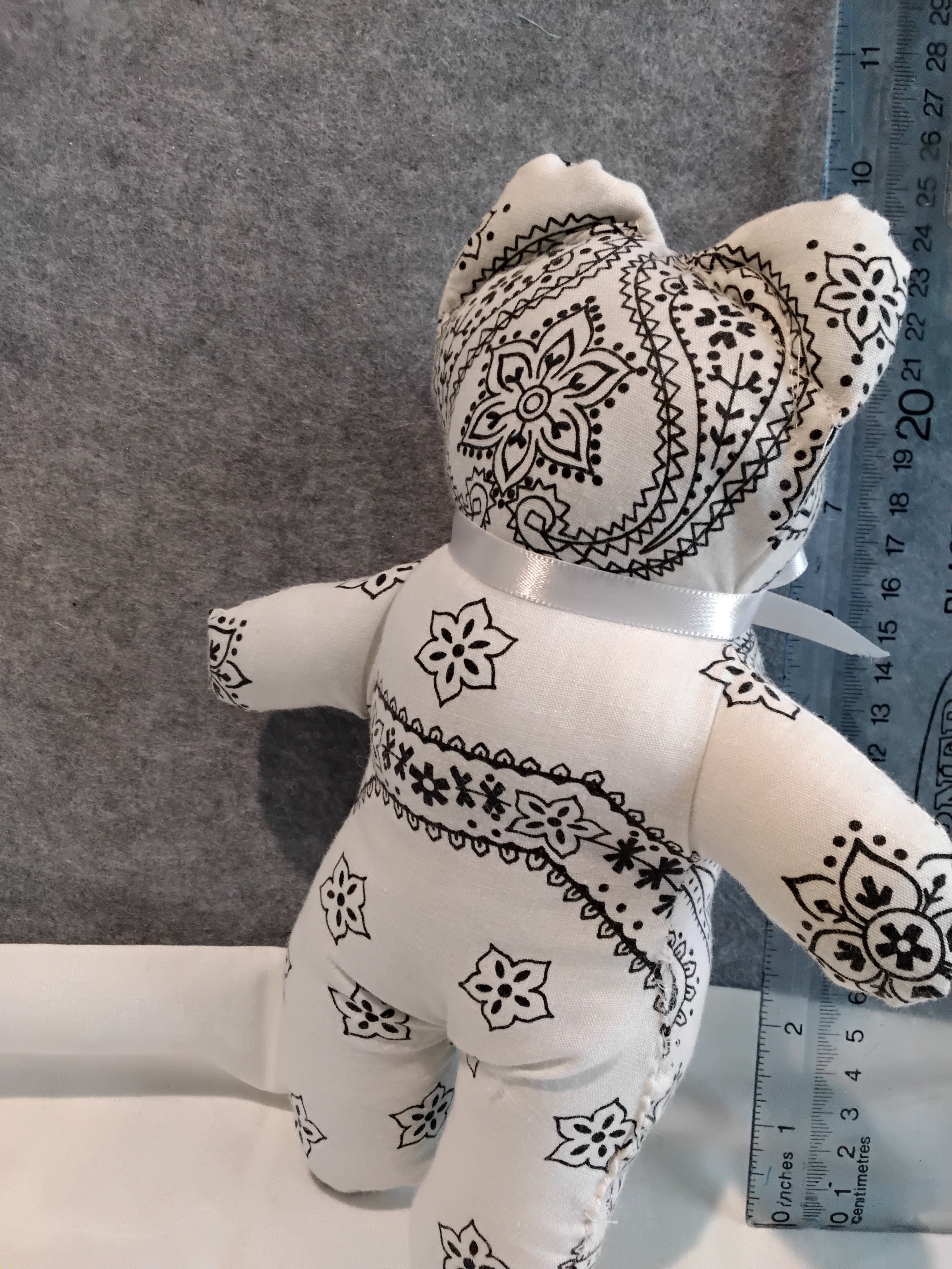 9" Bandana Bear
