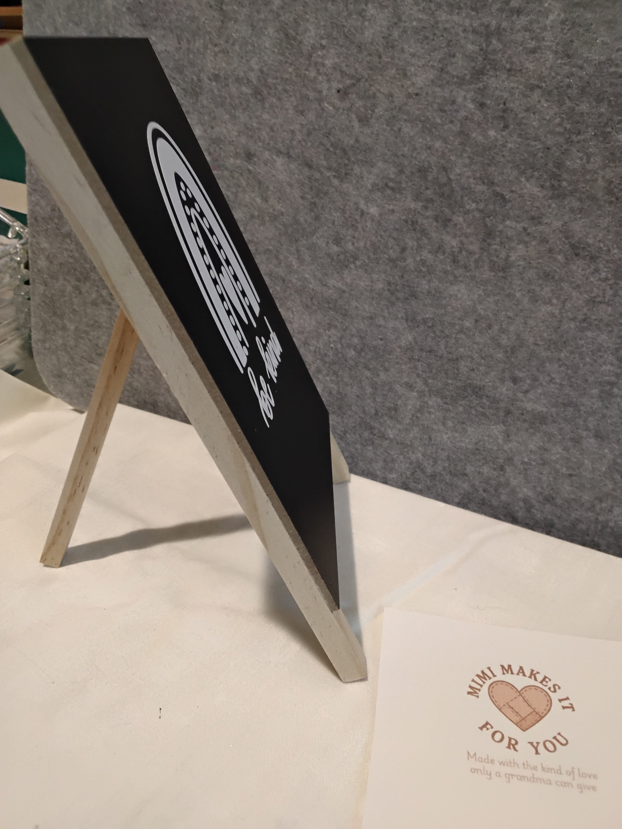 Easel Sign- Be Kind/Rainbow